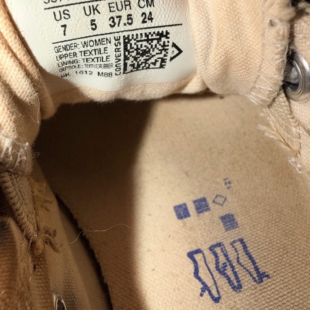 Converse Beige Slip-On Shoes - Picture 3 of 4